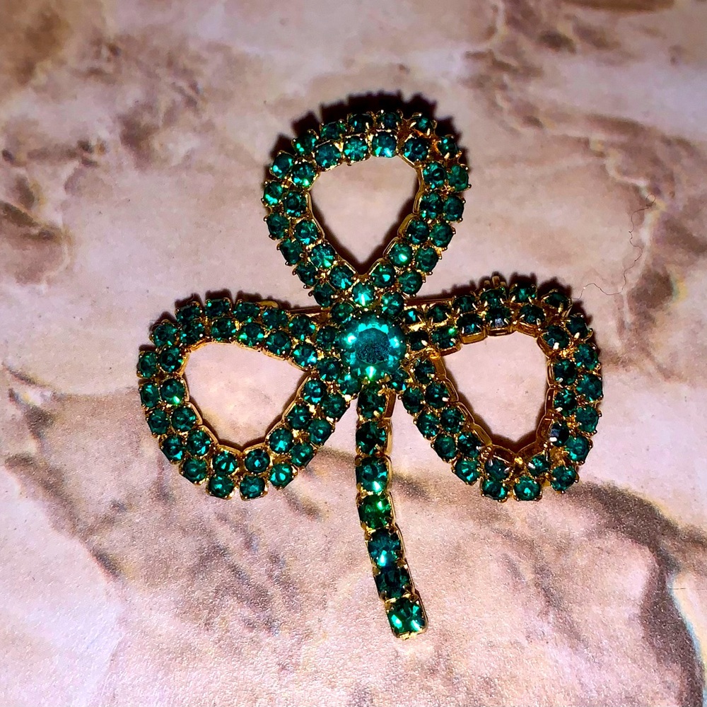 🤩 3/💲10 Vintage Green Clover Leaf Pin Costume Jewelry Gold